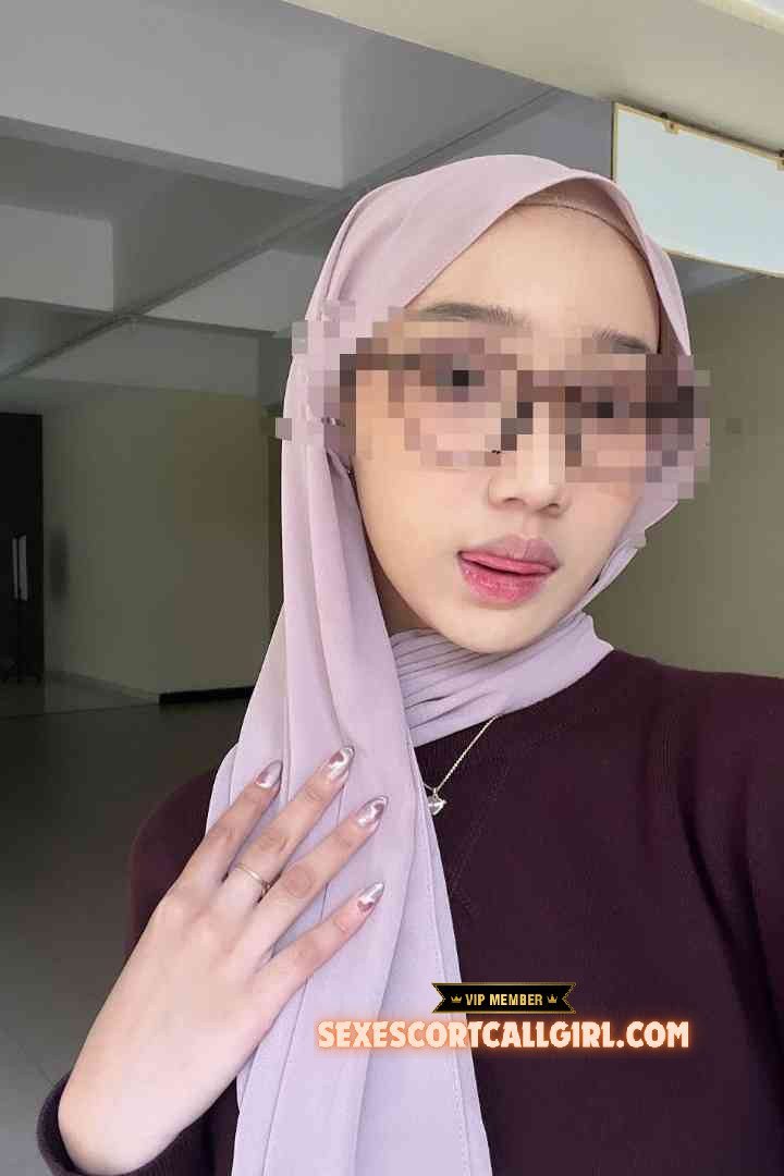 KL Escort Girl Slim Malay girl Kesya wearing a hijab and sunglasses, Kuala Lumpur Sex Escort Malaysia Girl Service